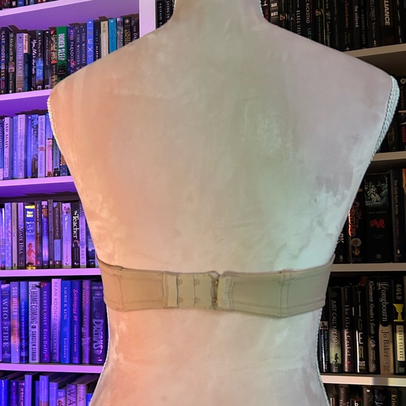 Vintage Calvin Klein strapless beige bra - Picture 3 of 5